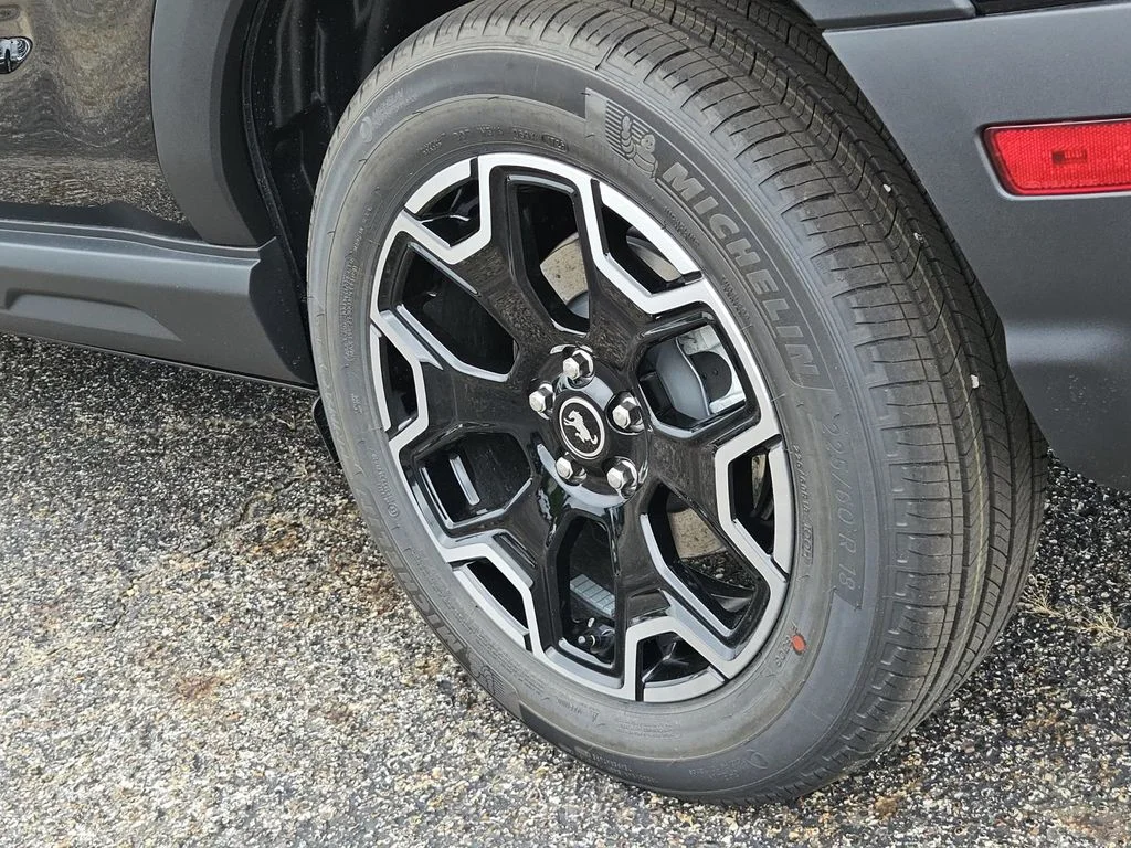 New 2026 Shadow Black Ford Outer Banks® image 9