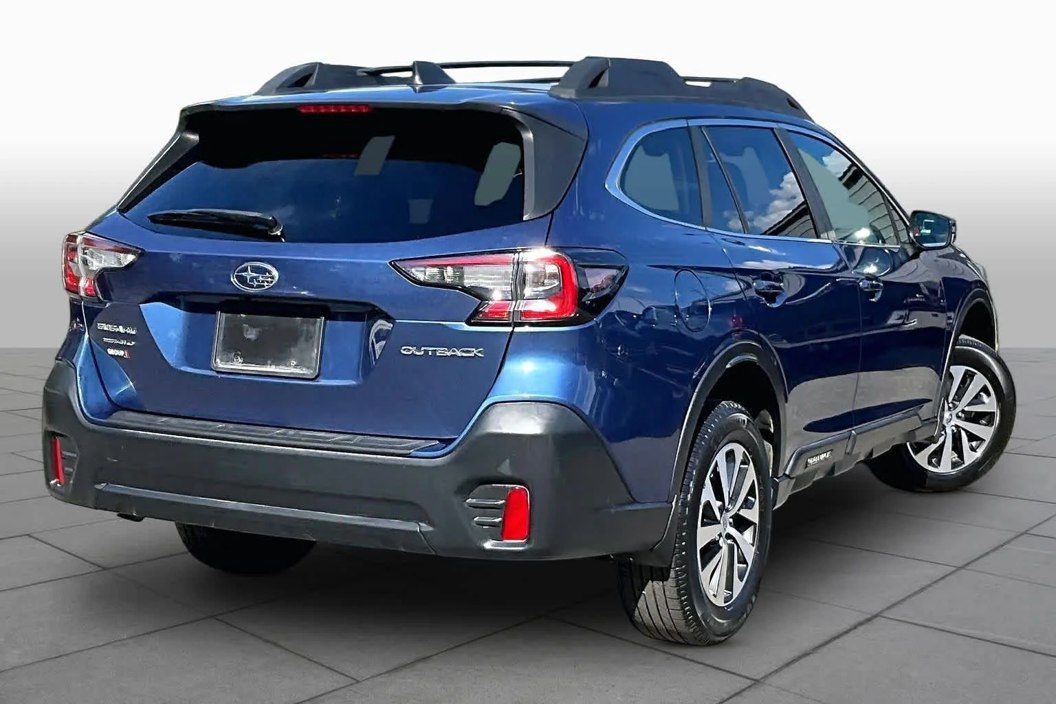 Used 2020 Abyss Blue Pearl Subaru Premium image 13