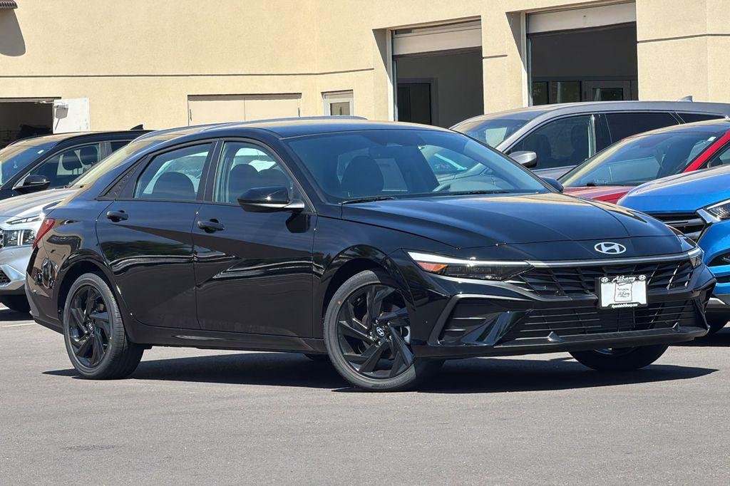New 2026 Black Hyundai SEL Sport image 2
