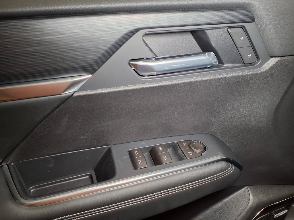 2026 GMC Acadia Elevation - Photo 16