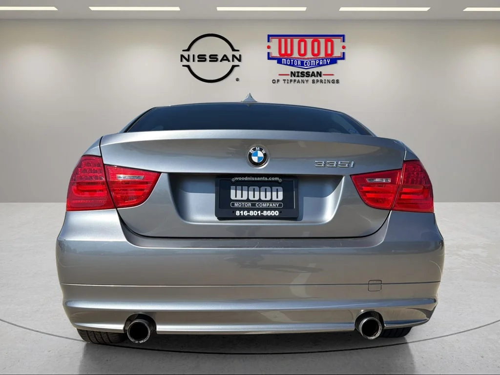 Used 2010 Space Gray BMW  image 3