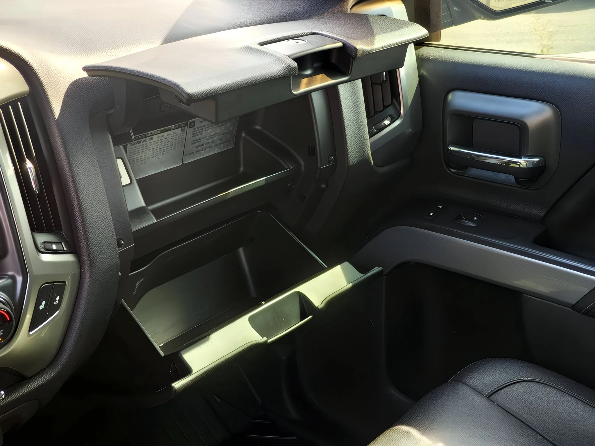 2017 Chevrolet Silverado 1500 LT - Photo 23