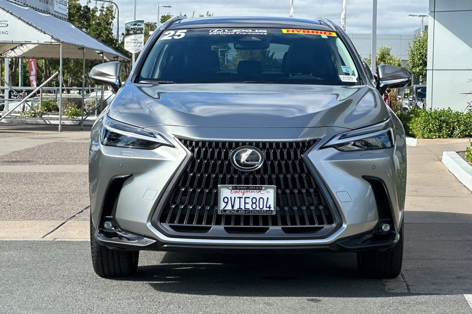 Certified Used 2025 SONIC TITANIUM Lexus 450h+ Luxury image 6