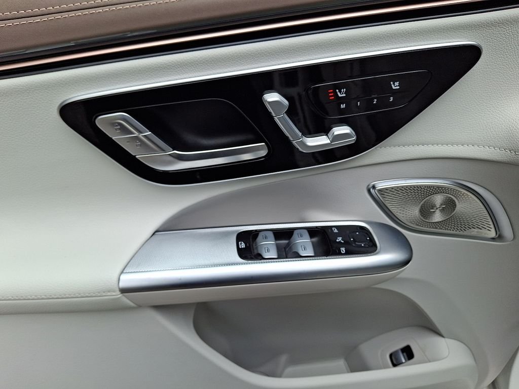 Certified Used 2023 White Mercedes-Benz 350 SUV image 12
