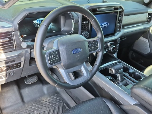 Used 2025 Black Metallic Ford Lariat image 10