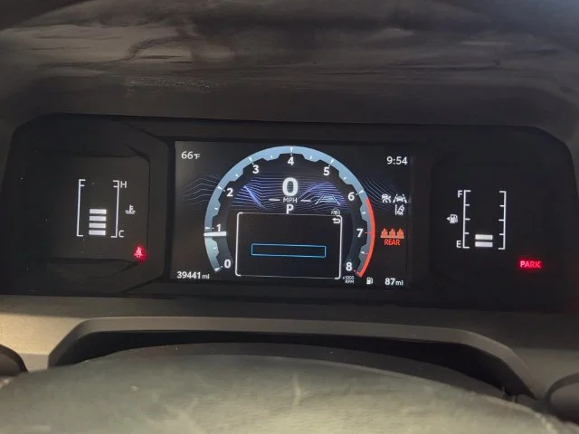 Used 2024  Toyota SR5 image 26