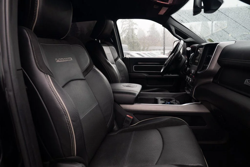 Used 2020 Black Ram Laramie image 25