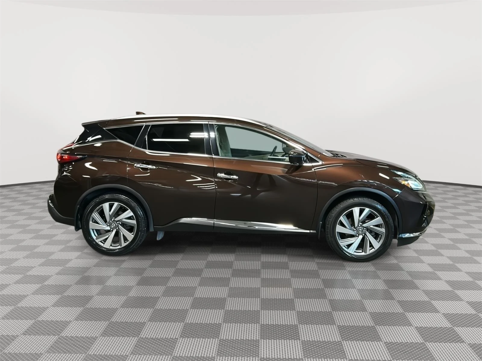 Used 2019 Mocha Almond Pearl Nissan SL image 2
