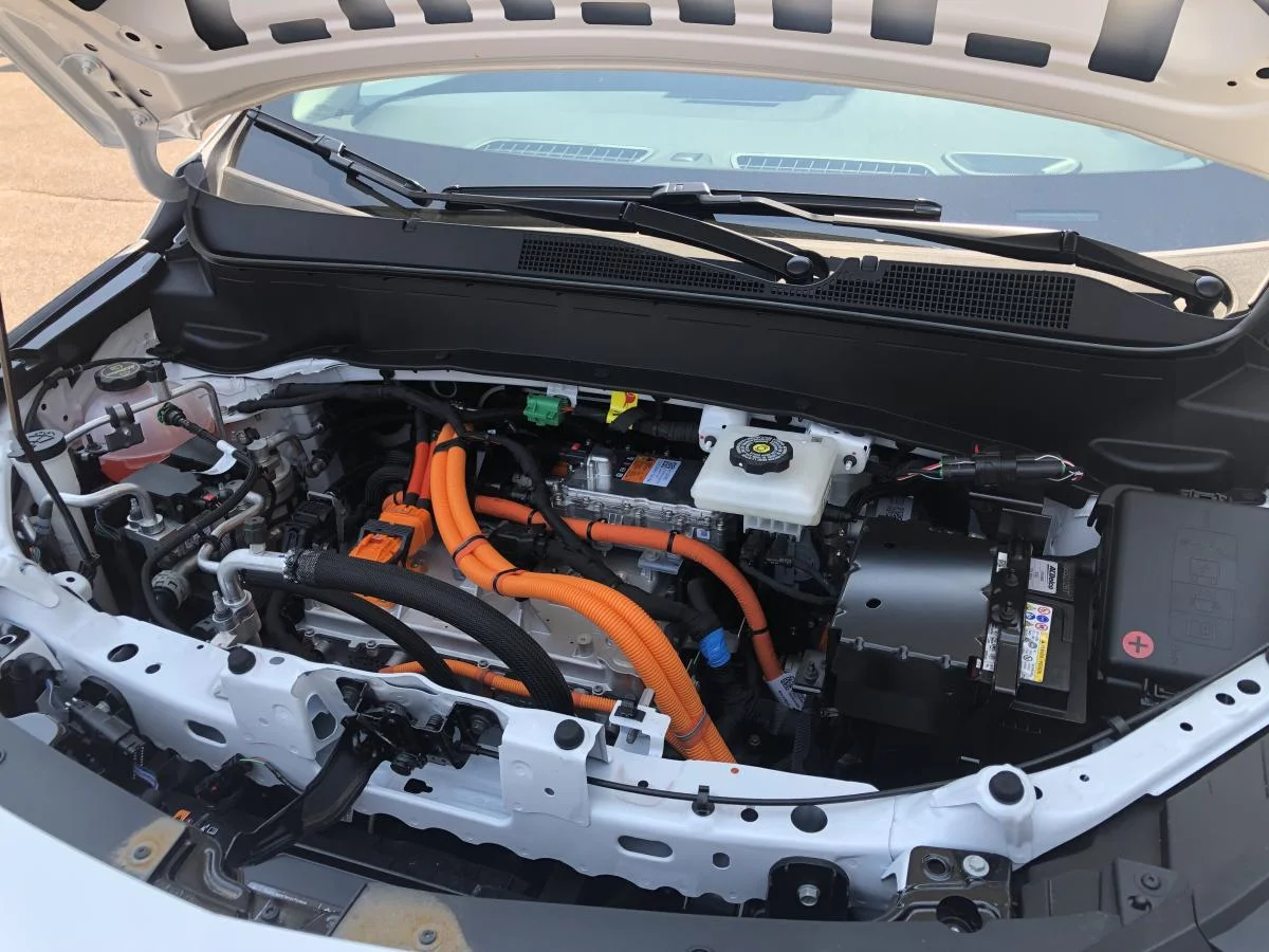New 2027 White Chevrolet Fwd 4dr Lt image 18