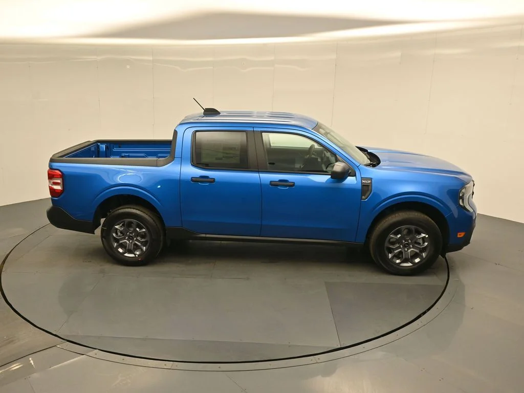 New 2026 Velocity Blue Ford XLT image 36