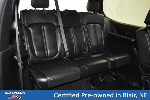 Used 2022 Diamond Black Crystal Pearlcoat Jeep Series III image 11