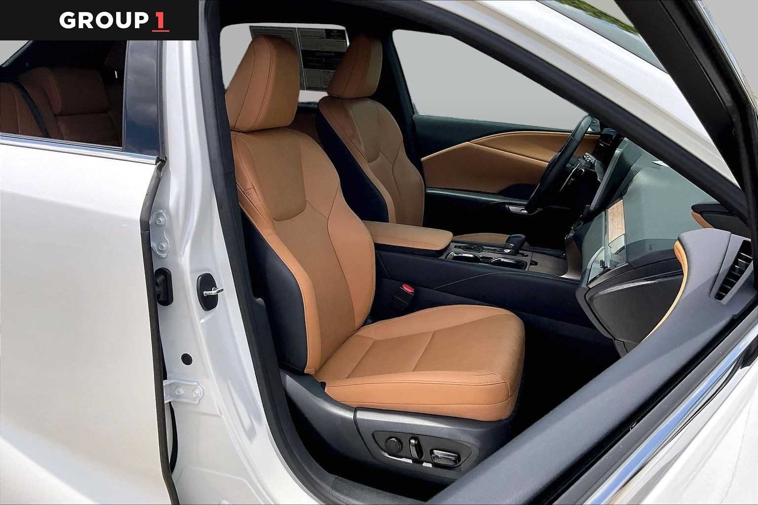 Used 2024 Eminent White Pearl Lexus Premium Plus image 8