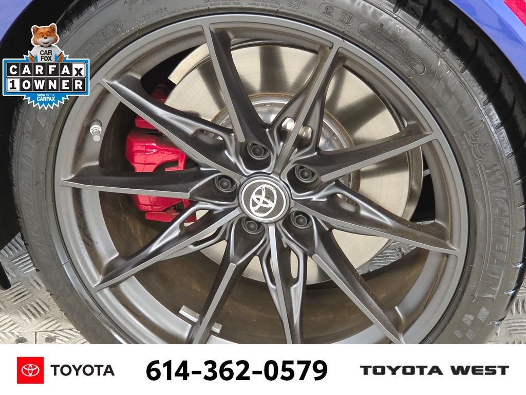 Used 2024  Toyota 3.0 Premium image 12