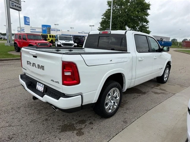 New 2026 Bright White Clear-Coat Exterior Paint RAM Big Horn image 4
