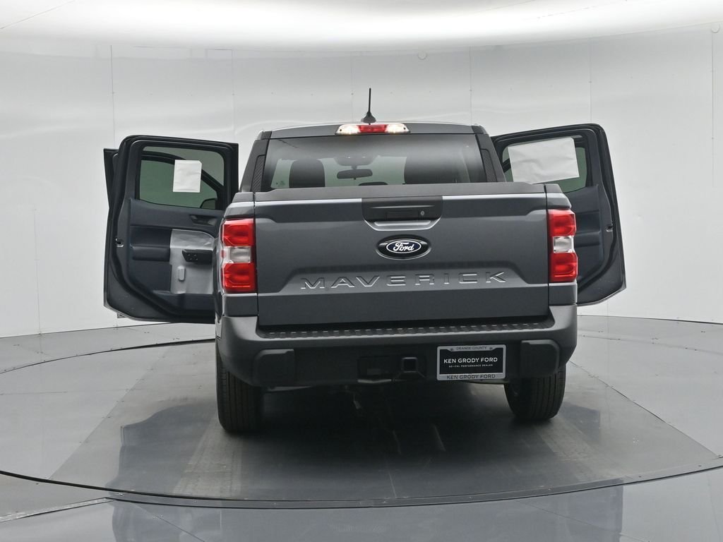 New 2026 Carbonized Gray Metallic Ford XLT image 22