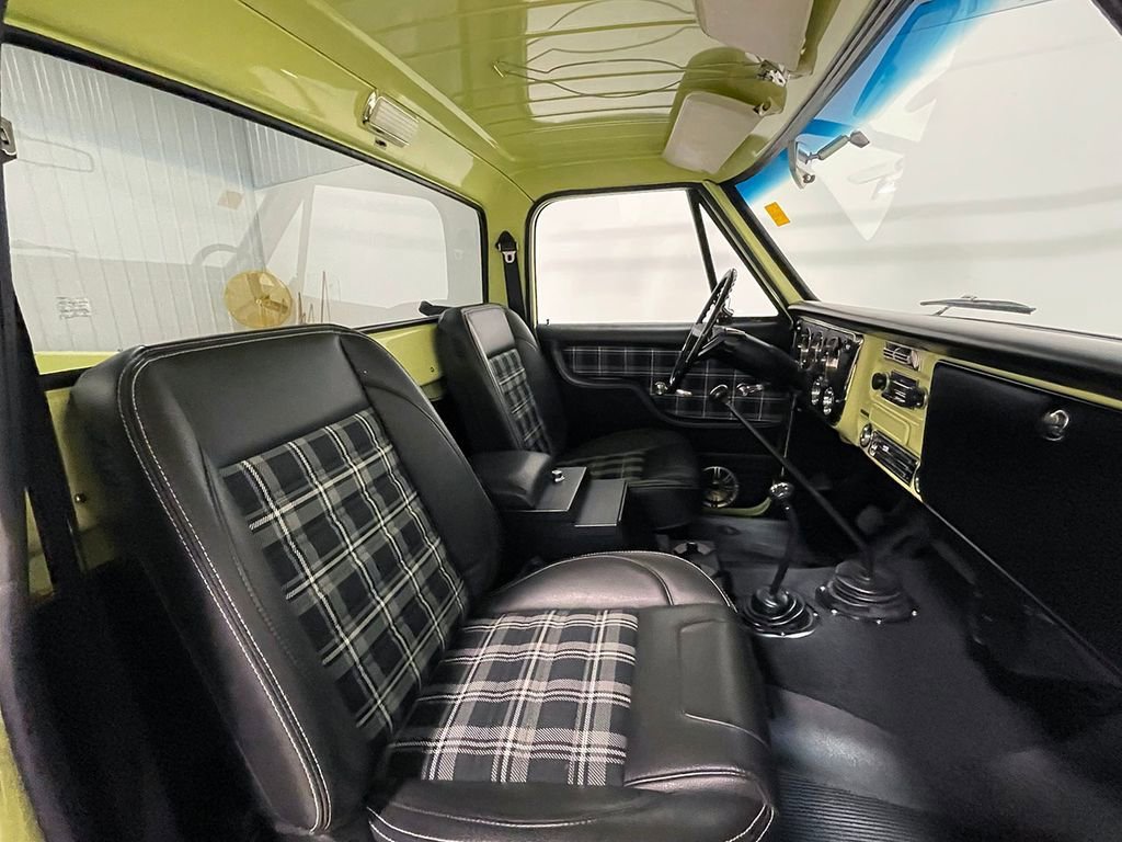 Used 1972 Yellow GMC  image 58