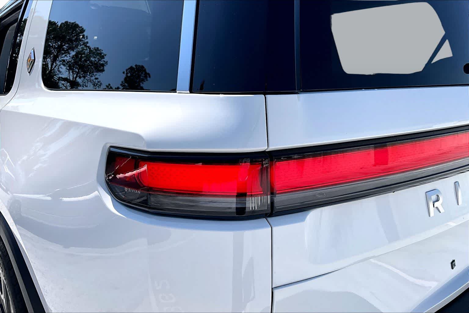 Used 2024 Glacier White Rivian Adventure image 26