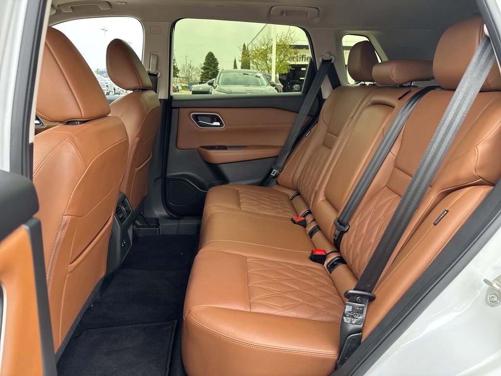 2024 Nissan Rogue Platinum - Photo 33