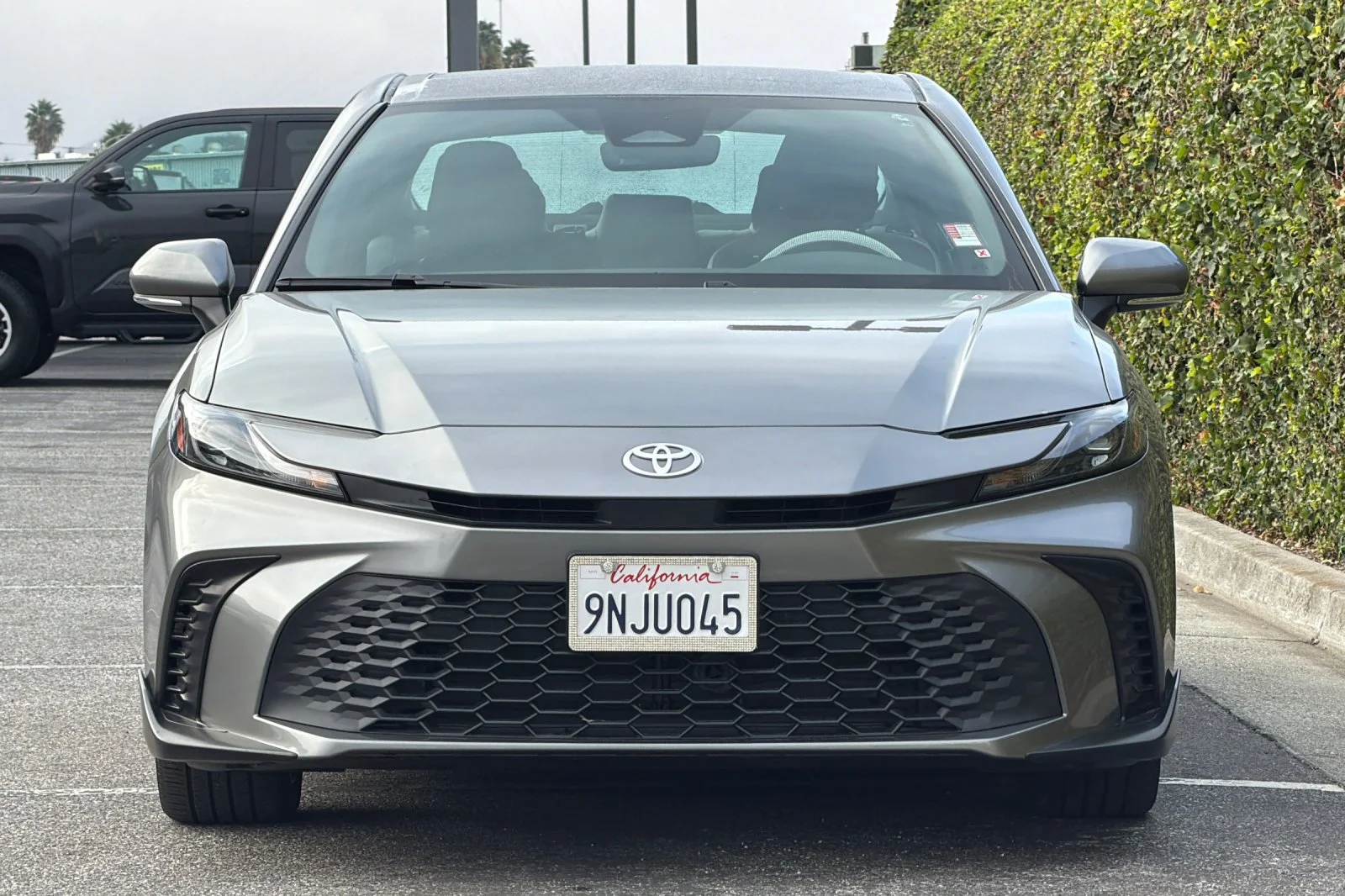 Used 2025  Toyota SE image 10