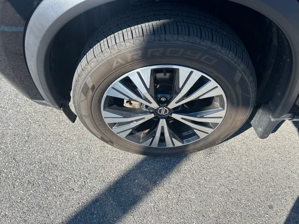Used 2021 Black Nissan SV image 13