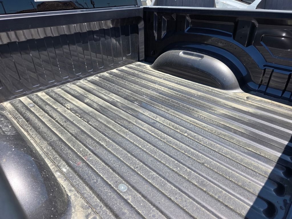 New 2026 Granite Crystal Metallic Clear-Coat Exterior Paint RAM Big Horn/Lone Star image 11