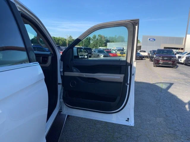 Used 2023 White Ford Limited image 16