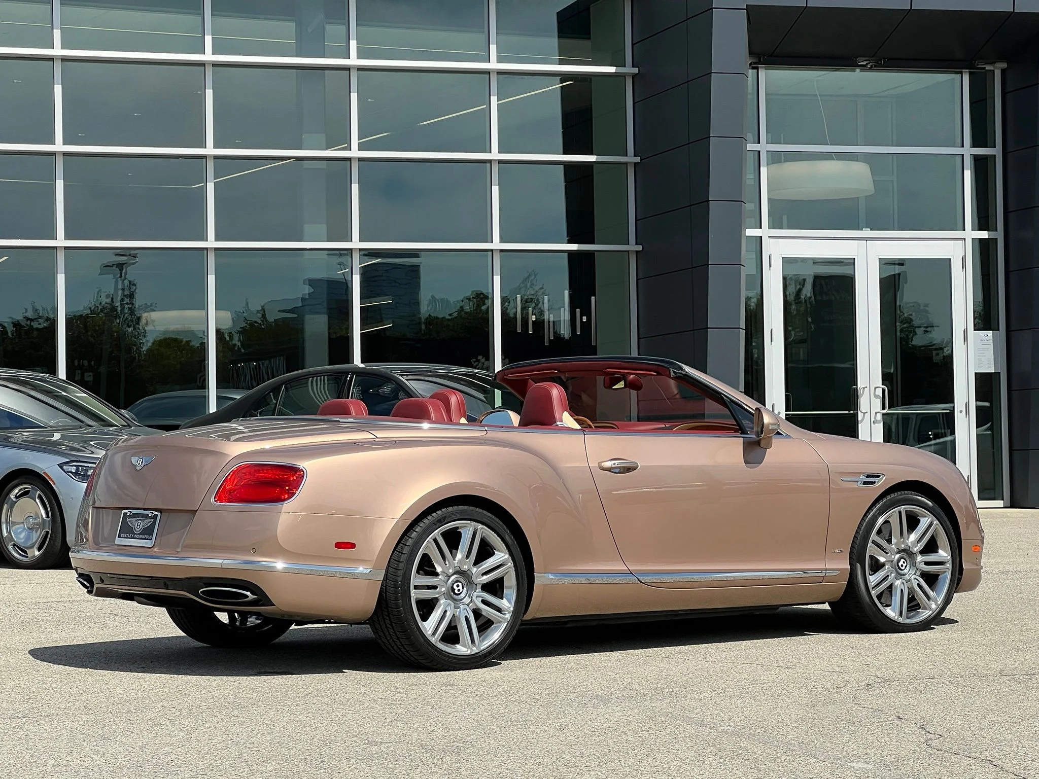 Used 2017 Gold Bentley W12 image 9