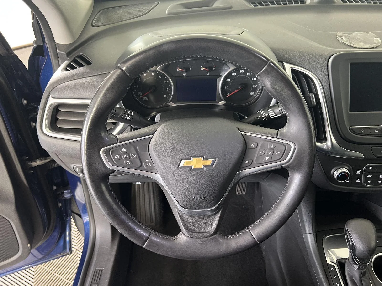 Used 2022 BLUE GLOW METALLIC Chevrolet LT image 7