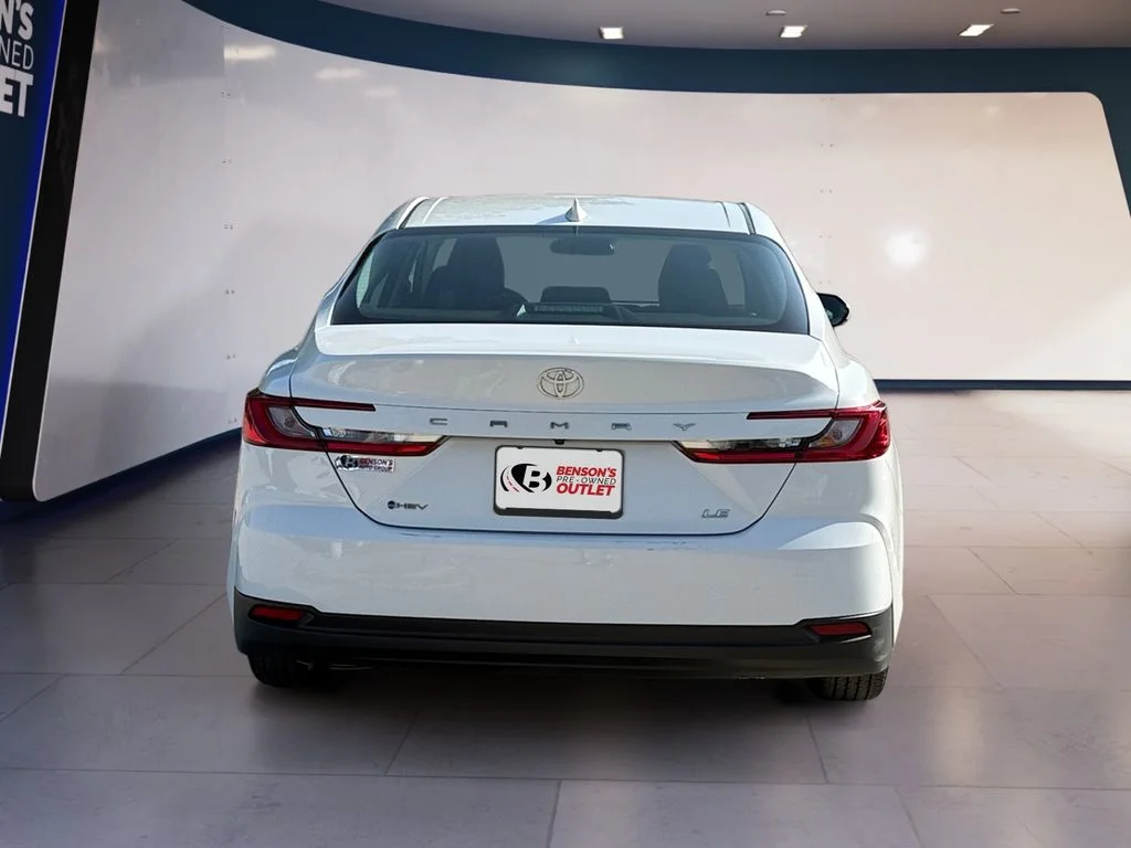 Used 2025  Toyota LE image 4