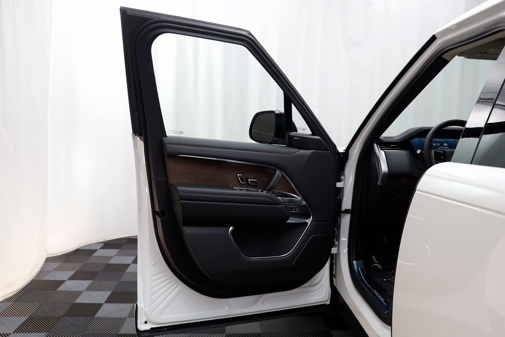 2025 Land Rover Range Rover SE - Photo 6