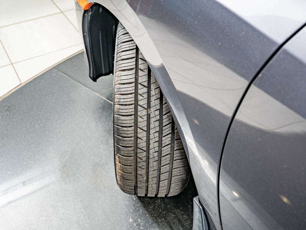 Used 2017 Gray Honda EX-L image 39