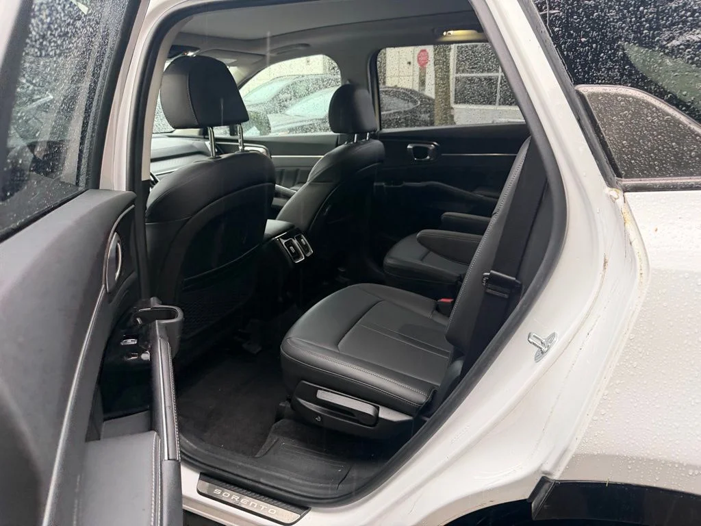 Used 2023 Glacial White Pearl Kia SX image 13