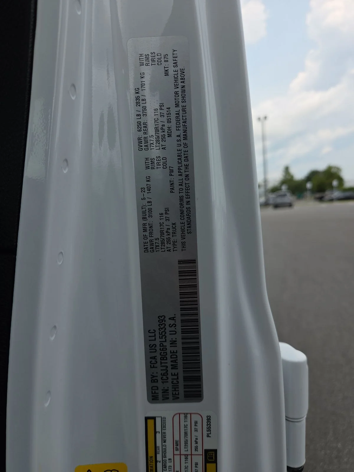 Used 2023 Bright White Clearcoat Jeep Rubicon image 30