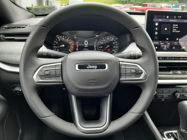 Used 2024 White Jeep Latitude image 13