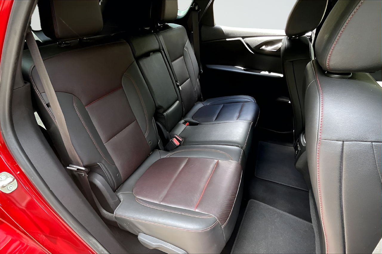 Used 2022 Red Chevrolet RS image 19