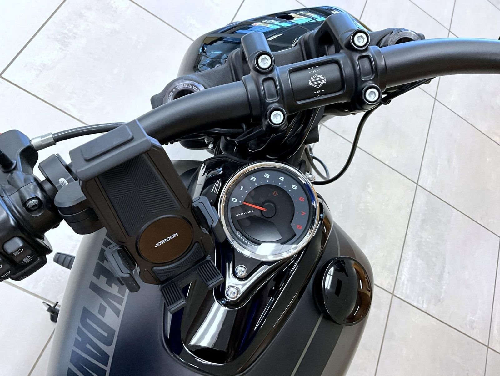 Used 2018 Gray Harley-Davidson FAT BOB image 10