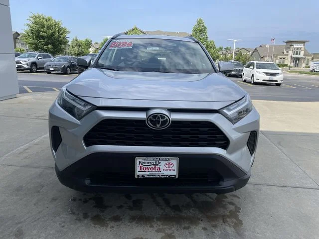 2024 Toyota RAV4 XLE - Photo 11