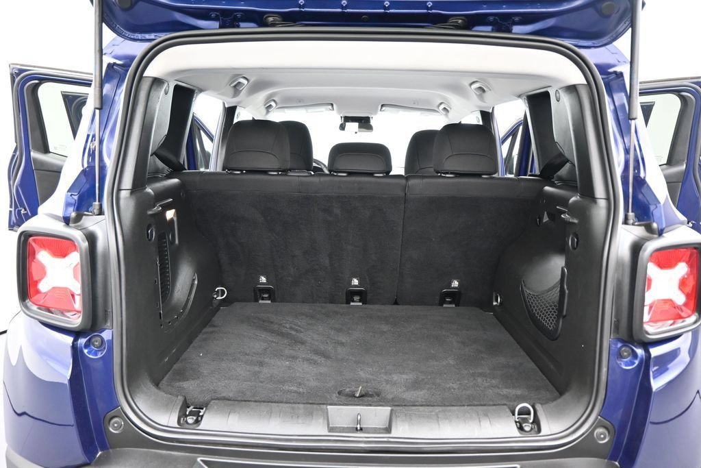 Used 2018 Jetset Blue Jeep Upland Edition image 20