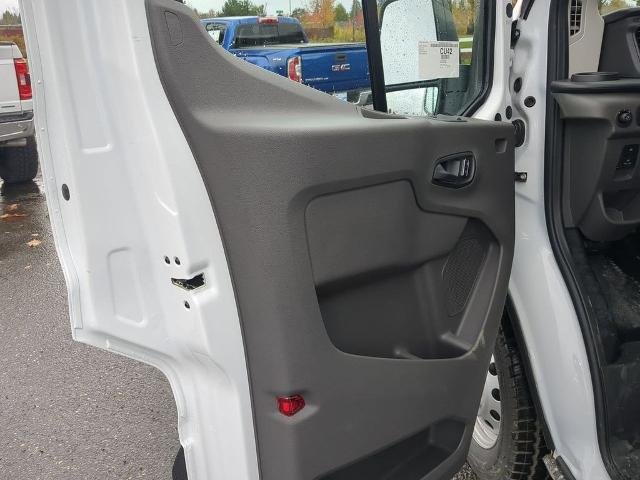 New 2026 Oxford White Ford Cargo Van image 9