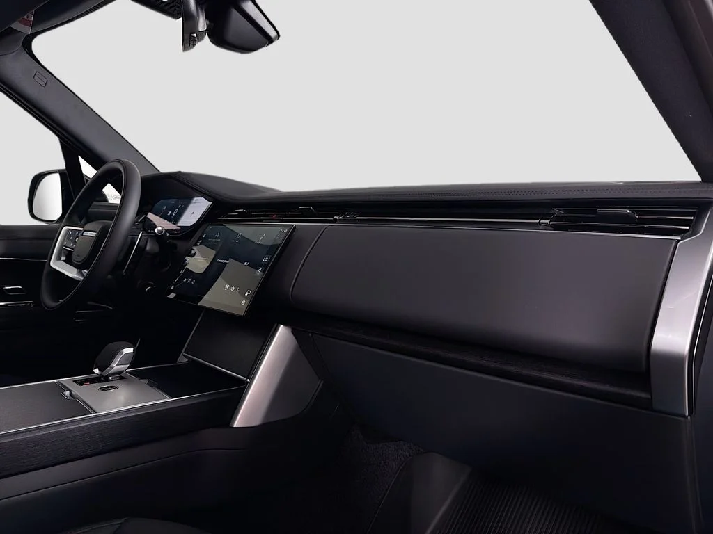 New 2026 Santorini Black Land Rover SE 7 Seats image 31