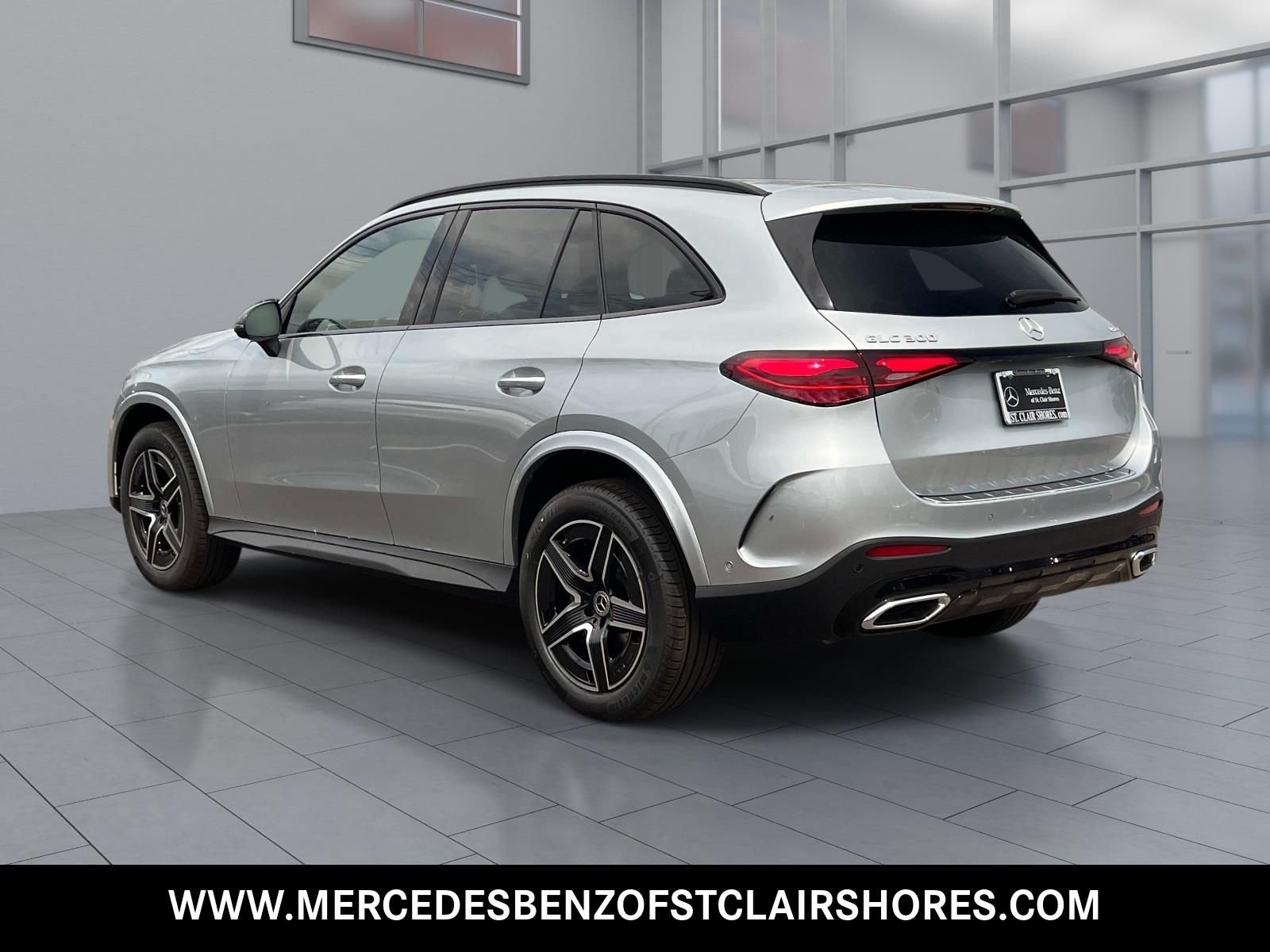 New 2026 Cirrus Silver Metallic Mercedes-Benz GLC 300 image 3