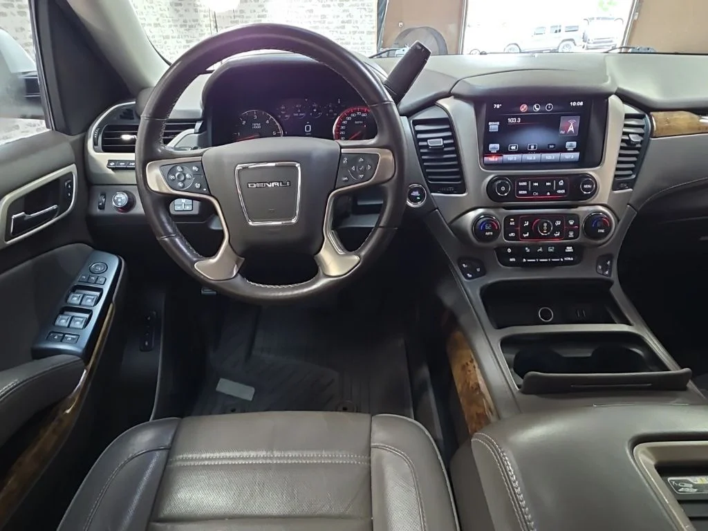 Used 2015 White GMC Denali image 18