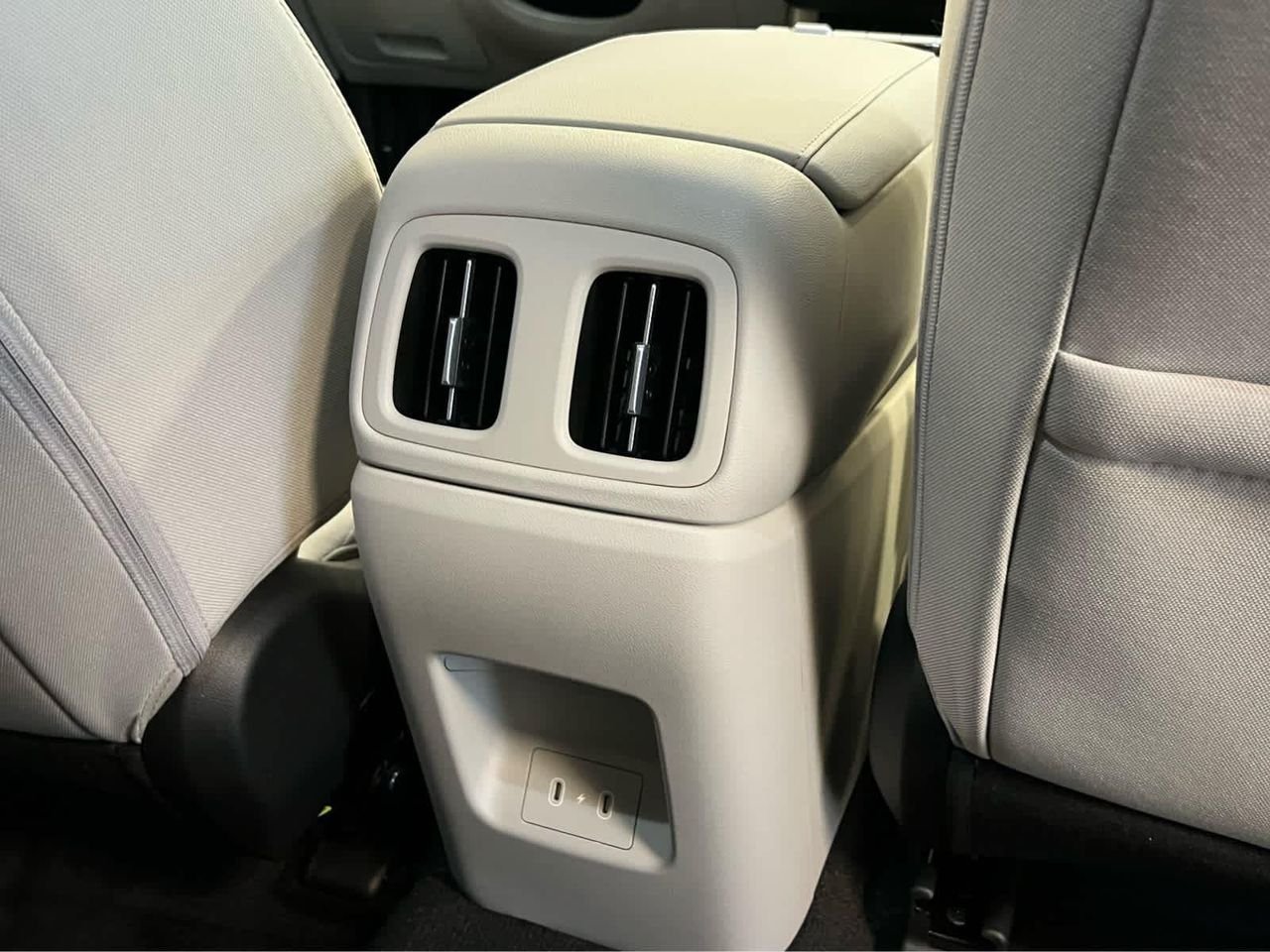 New 2026 Amazon Gray Hyundai SEL image 23