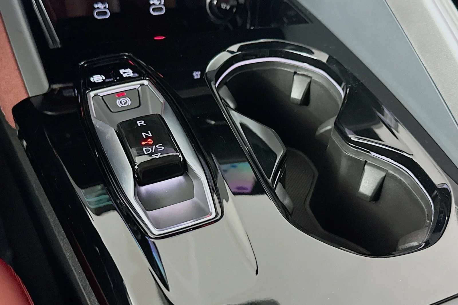 New 2026 Daytona Gray Metallic Audi Premium Plus image 7