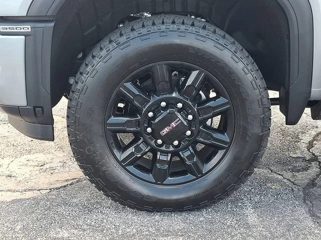New 2026 Sterling Metallic GMC AT4 image 5