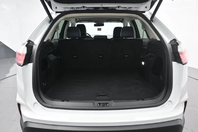 Used 2024 Oxford White Ford SEL image 22