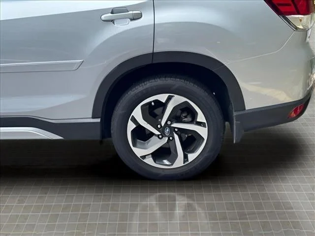 Used 2022 Silver Subaru Touring image 14