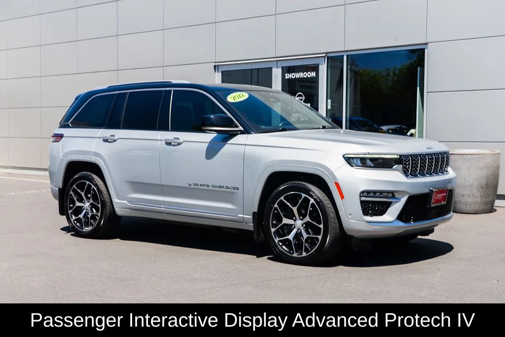 Used 2022 Silver Jeep Summit Reserve 4xe image 1