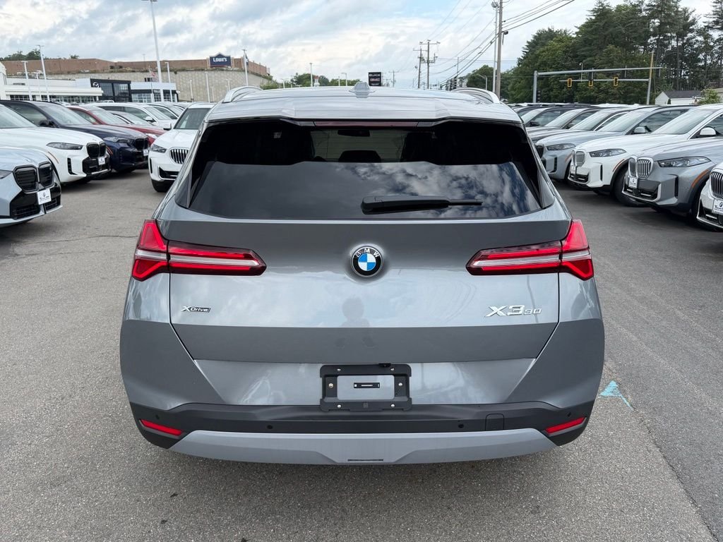 New 2026 Skyscraper Grey Metallic BMW 30 xDrive image 4