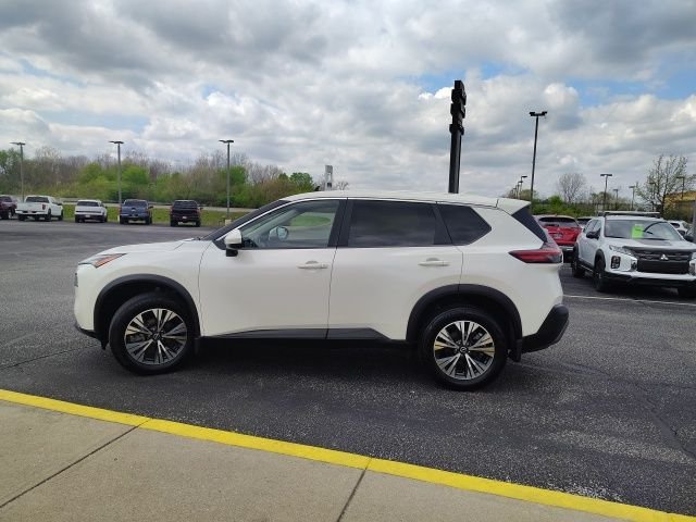 Used 2023 White Nissan SV image 4